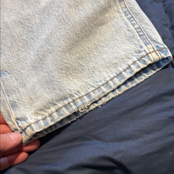 Aeropostale Heavily Distressed Relaxed Jeans - Picture 3 of 9